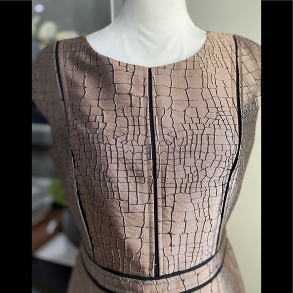 David Meister Bronze Embossed Sheath Dress 8 - Picture 4 of 11